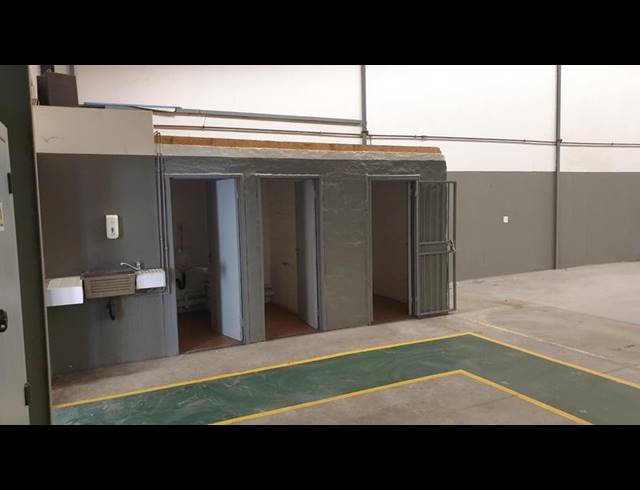 INDUSTRIAL PROPERTY TO RENT IN SILVERTONDALE